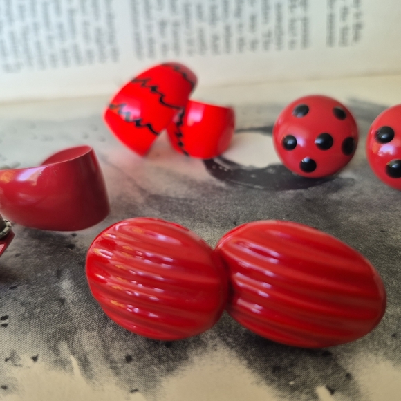Bundke Of 4 Red Pair Of Earrings - Picture 2 of 7